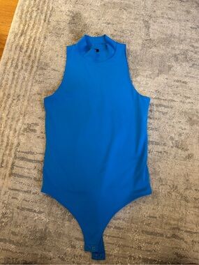 Express bodysuit body contour